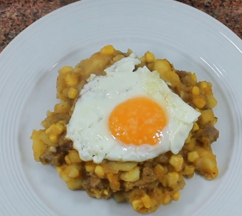 Charquicán con Huevo Frito